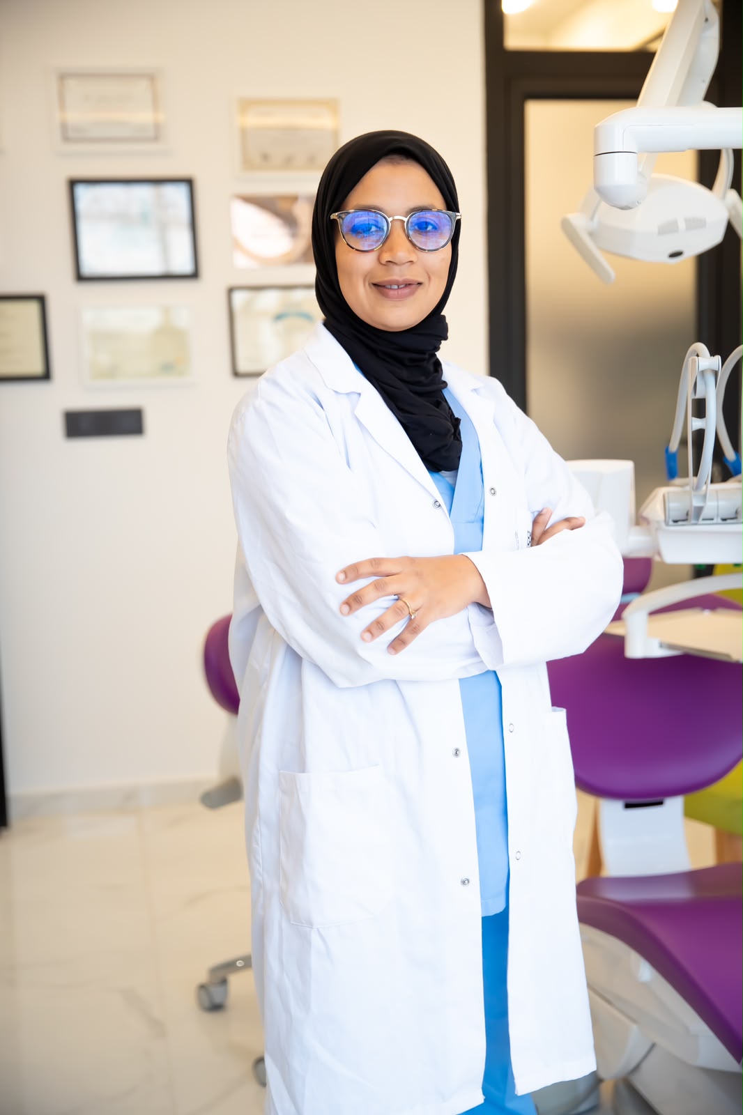 Dr Mouna Ambari, chirurgien-dentiste au Cabinet Dentaire Ibn Sina à Agadir